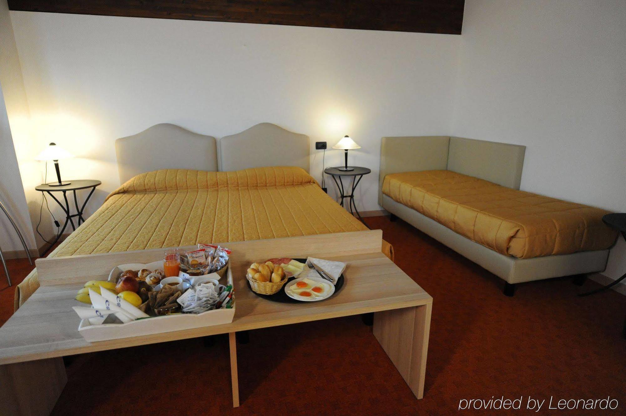 Euro Hotel Imola Eksteriør bilde